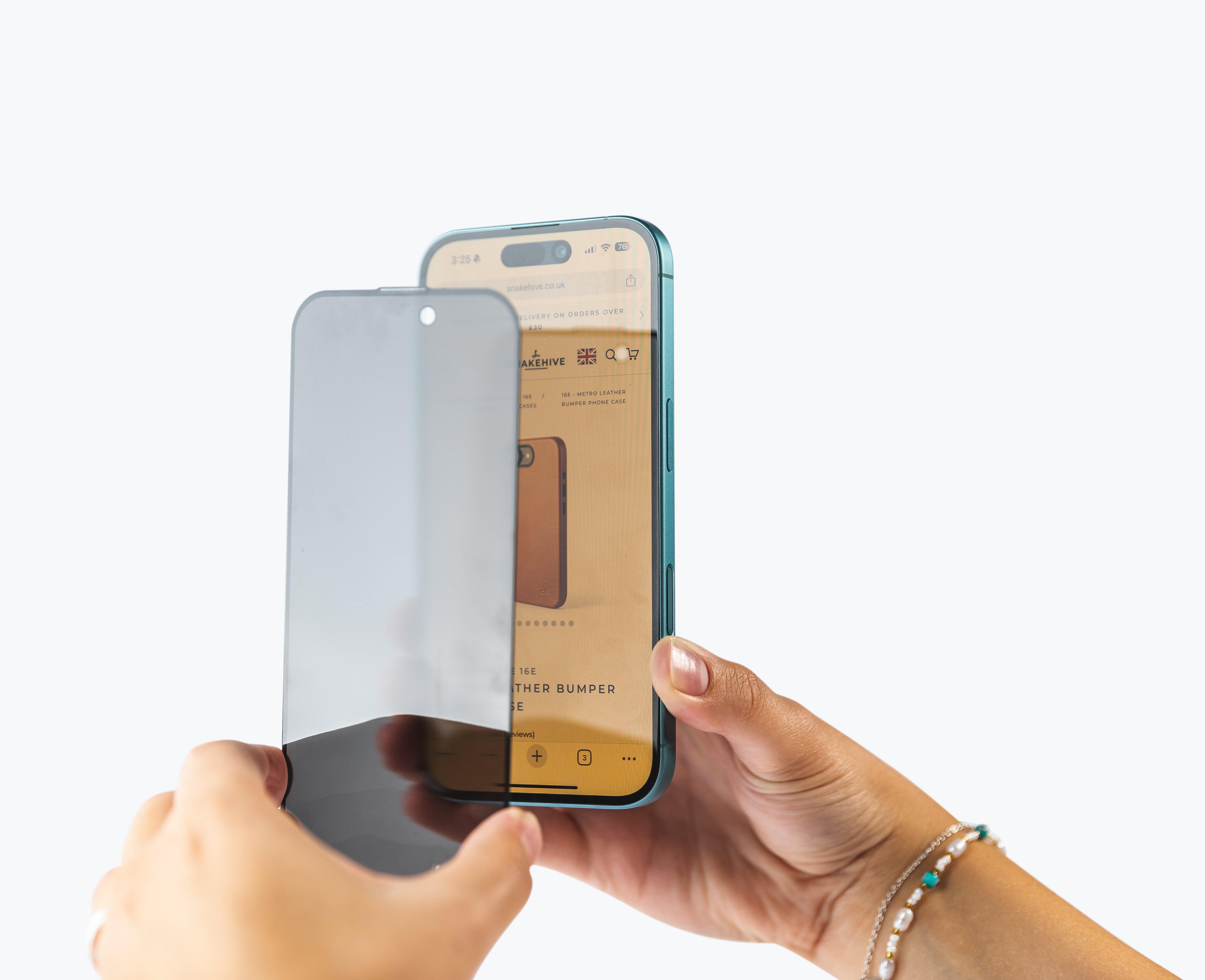 Apple iPhone 15 Pro - Privacy Glass Screen Protector (x2)