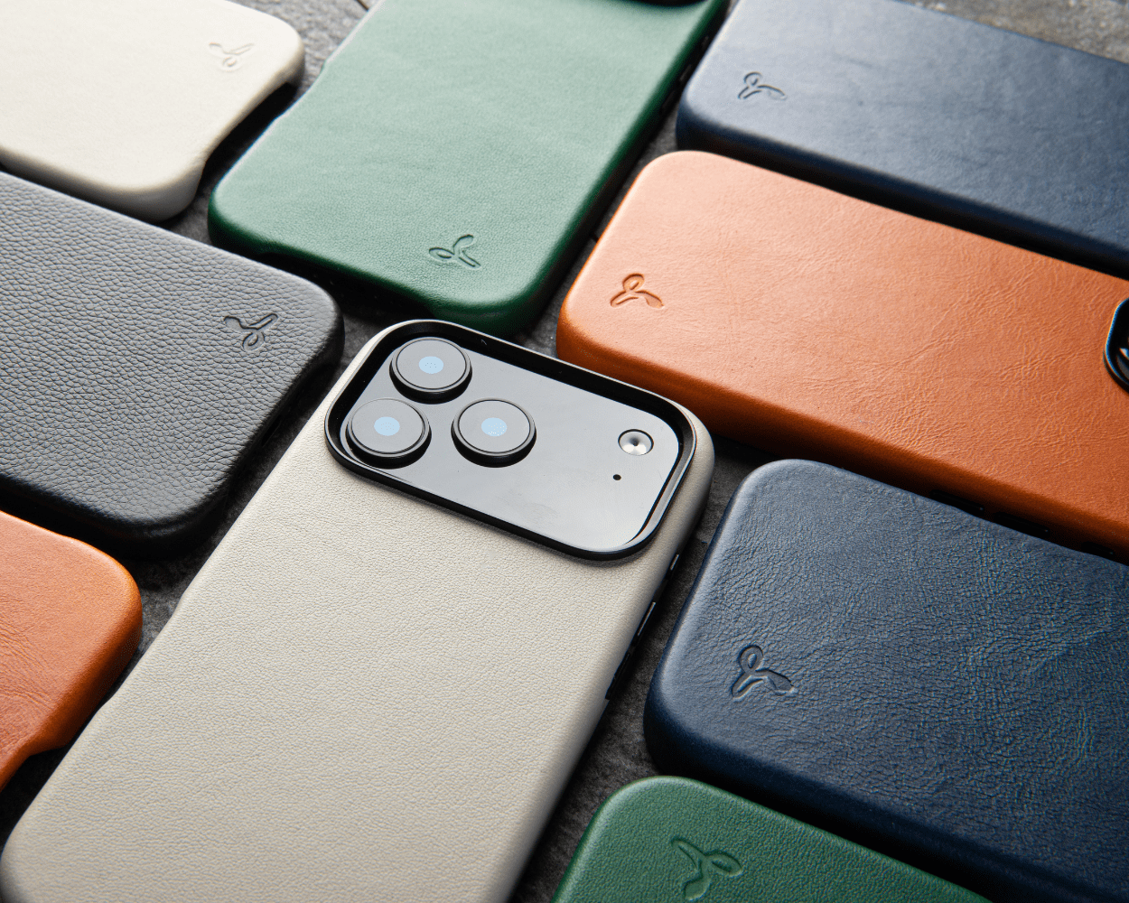 Apple iPhone 17 Pro  - Metro Slim Leather Phone Case