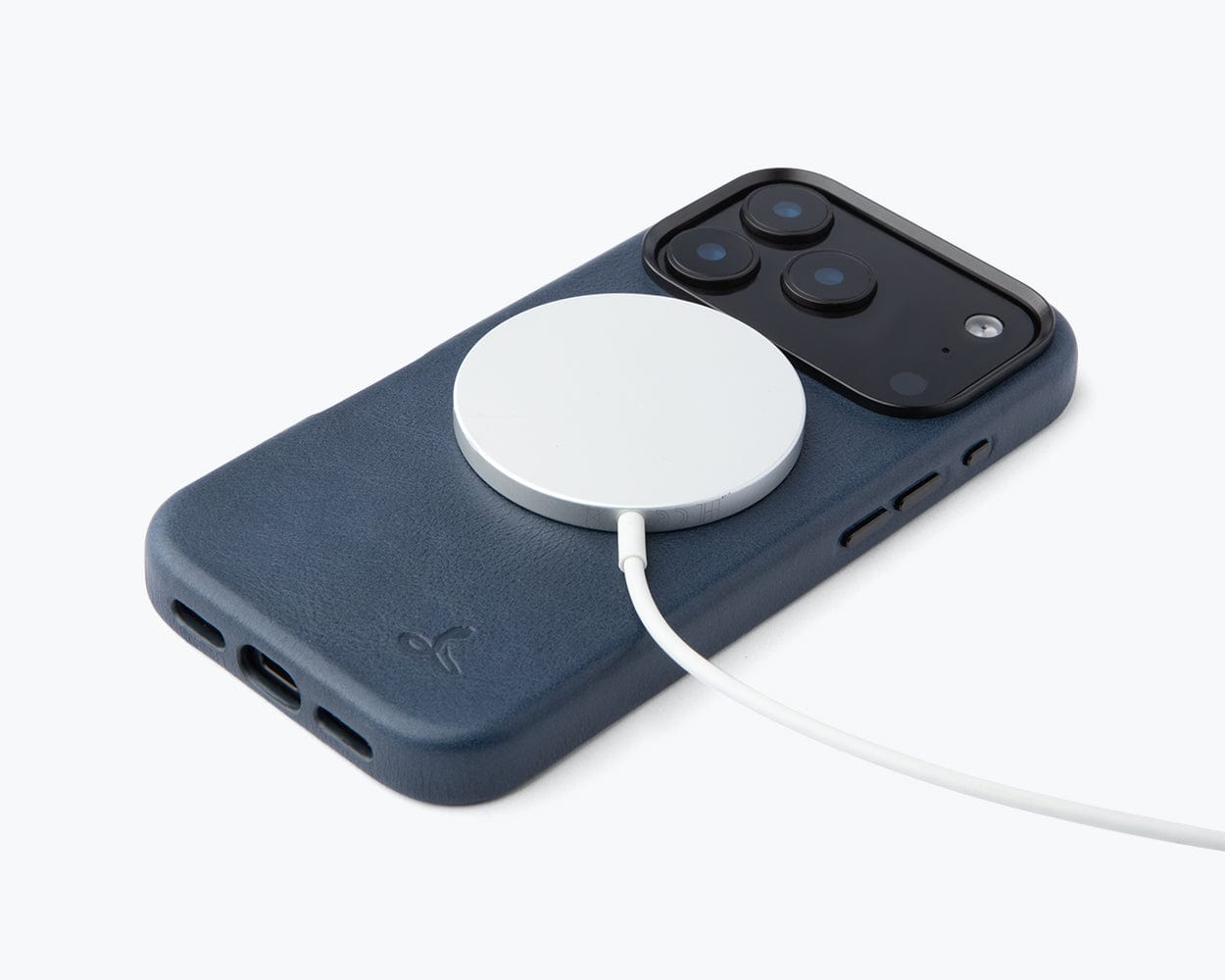 Apple iPhone 17 Pro Max  - Metro Slim Leather Phone Case