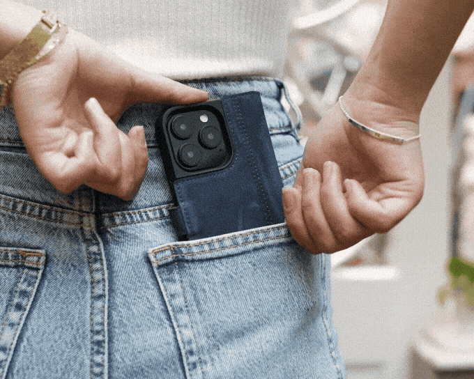 Apple iPhone 15 Pro Max - Vintage Leather Wallet Phone Case (Almost Perfect)